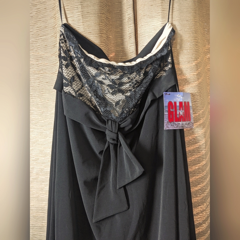 NWT Size Small Strapless Maternity Dress